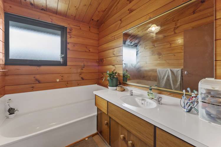 3 Tasman Road Otaki Beach_8