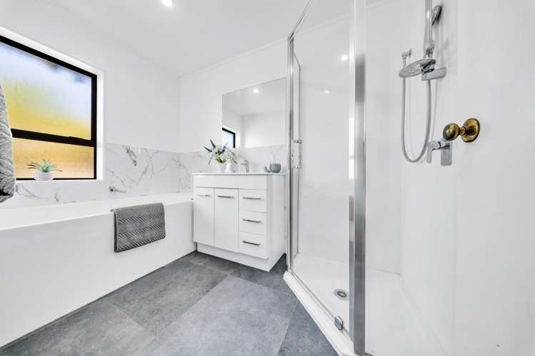 9 Cambric Place Botany Downs_21