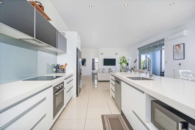 105 South Highway East Whitianga_18