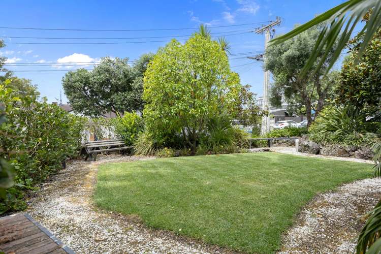 8/20 Shelly Beach Road_3