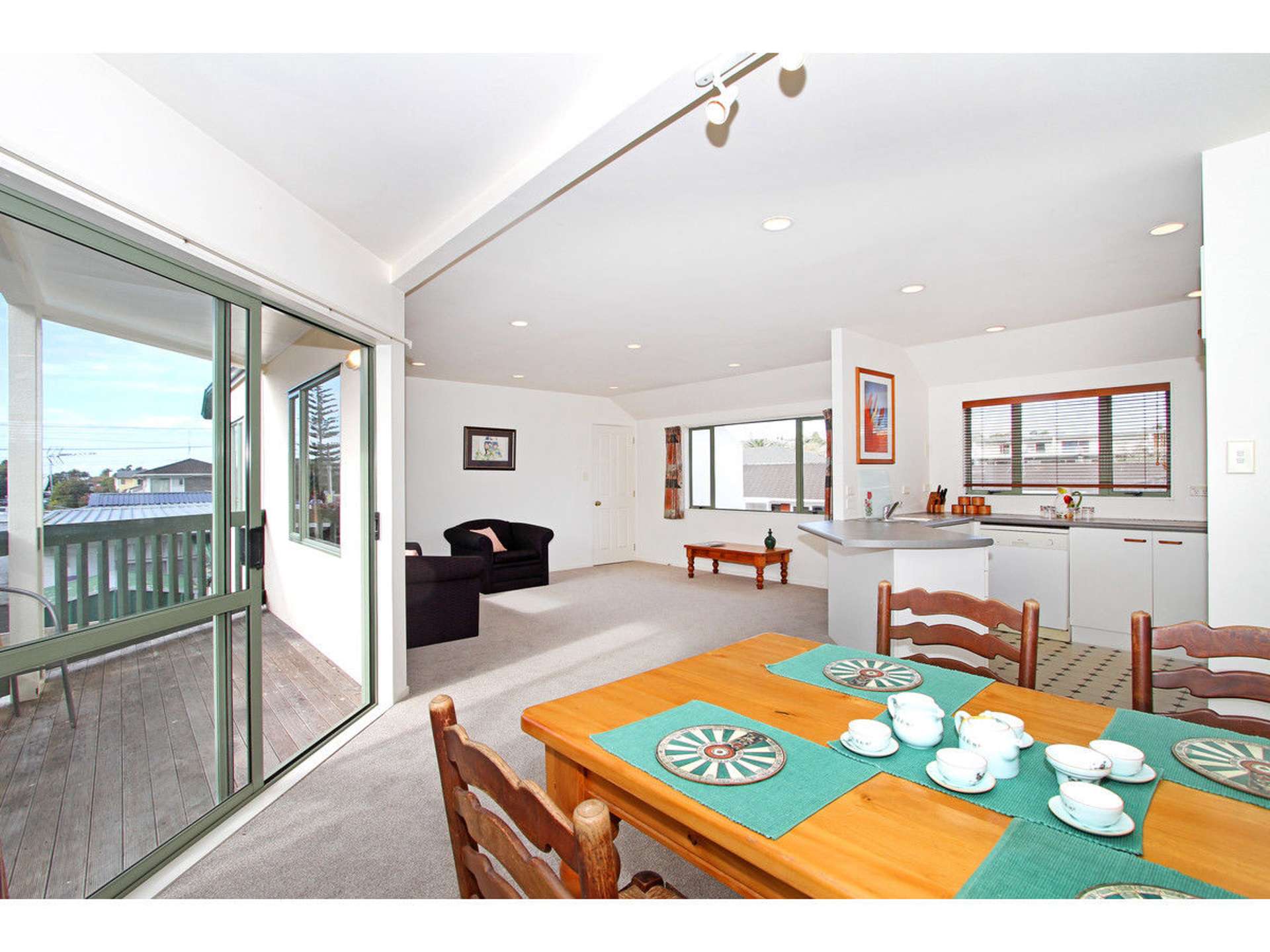 2/770 Beach Road Browns Bay_0