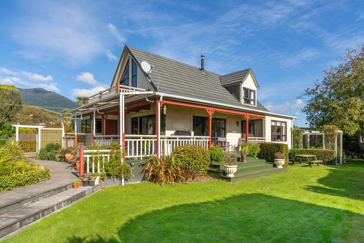 1 Beach Road Waikawa_0