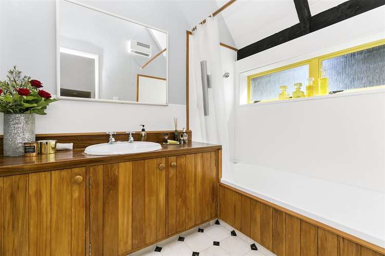 4/8 Elphinstone Avenue Strathmore Park_11