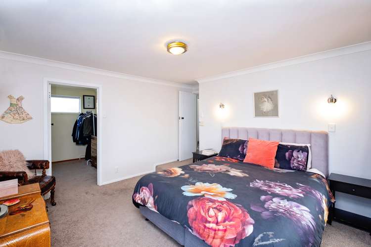 8 Menin Road Onekawa_14