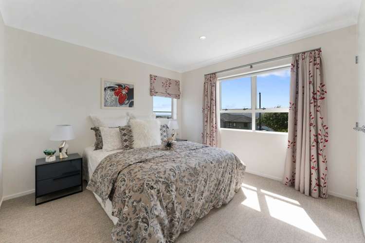 35 Mackay Drive Greenhithe_12