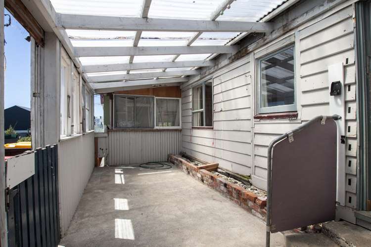 30 Dyson Street Strathern_15