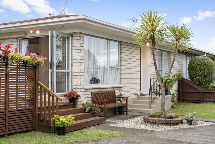 2/7 Hedge Row Sunnyhills_20