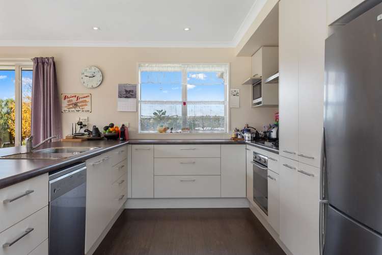 2199 South Eyre Road West Eyreton_1