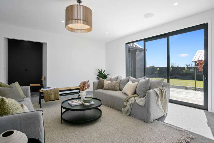 7 Artistic Avenue Leamington_12