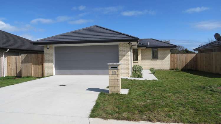 11 Captain Mitchell Drive Opaheke_0