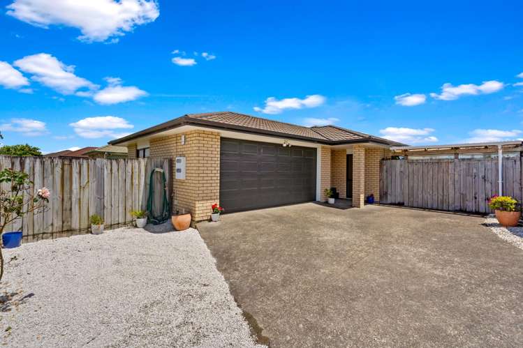 19 Raabia Close Parakai_31