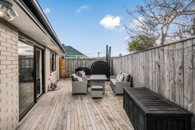 18a Mayo Grove Naenae_2