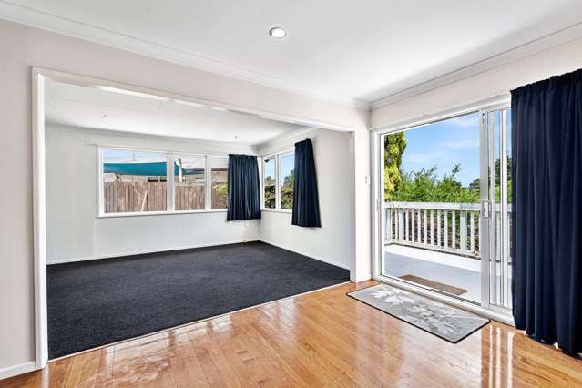 8 Memorial Drive Parahaki_2