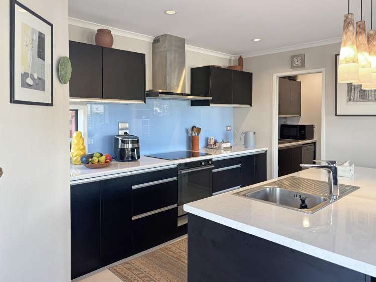 15 Kawari Drive 2340_2