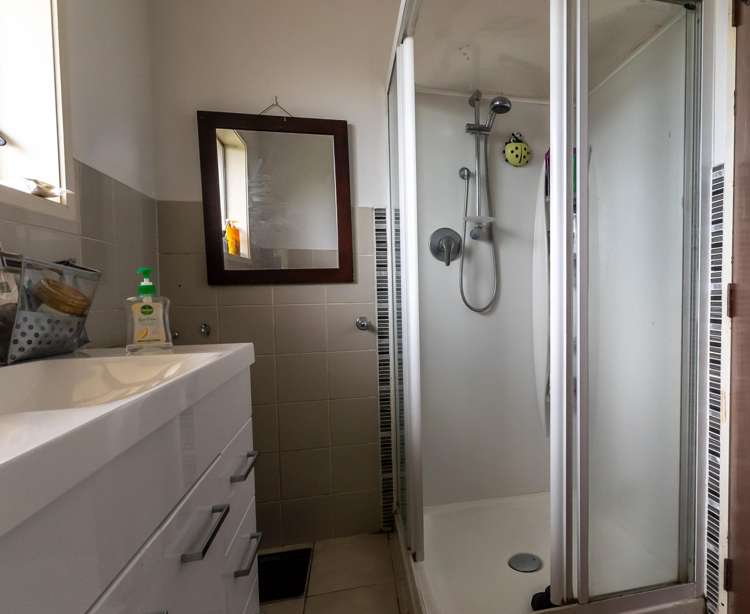 10 Marion Place Deanwell_8