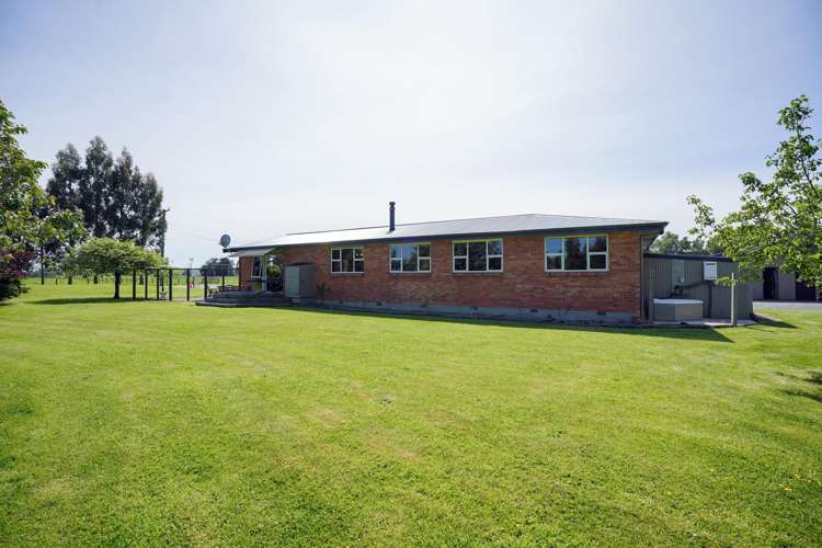 20 Cross Road Winton_14