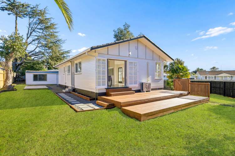 18 Burbank Avenue_3