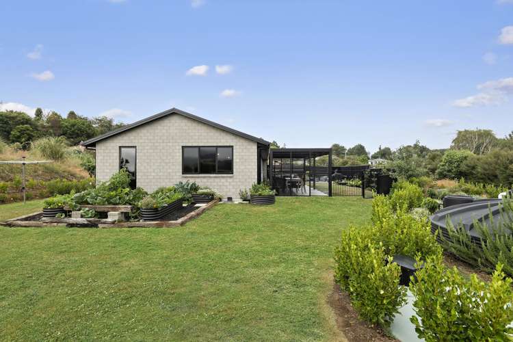 10 Tari Road Pukeatua_14