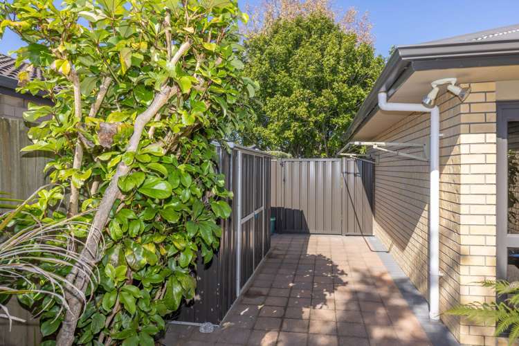 72 Barrington Drive Huntington_36