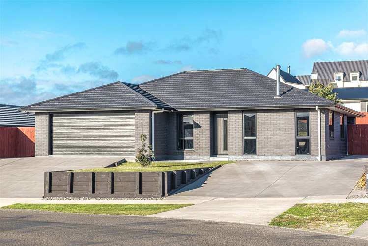 17 Magnolia Crescent Tawhero_0