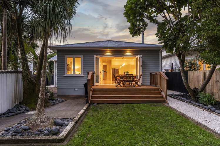 8 Fergusson Avenue Sandringham_16