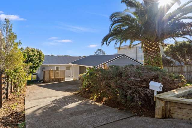 31 Shakespear Road Army Bay_4