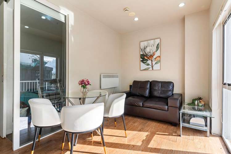 8c/208 Hobson Street Auckland Central_1