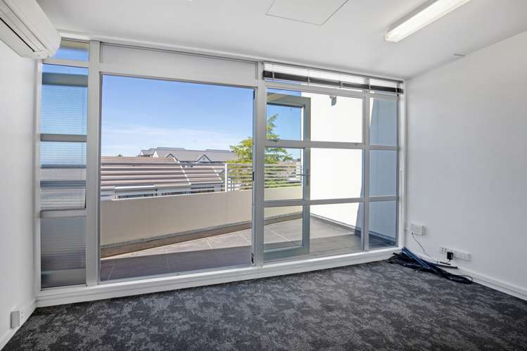 1/27a Sir William Pickering Drive Burnside_13