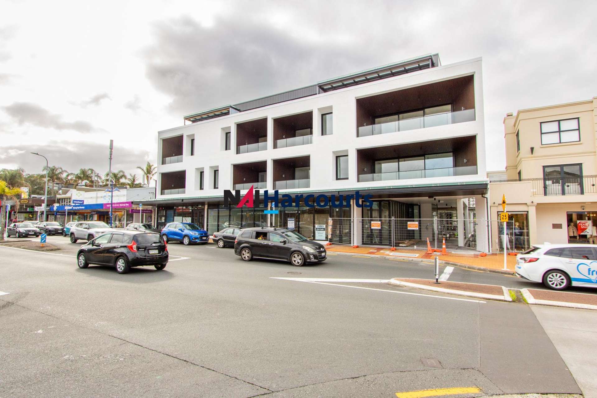 2/421 Beach Road Mairangi Bay_0