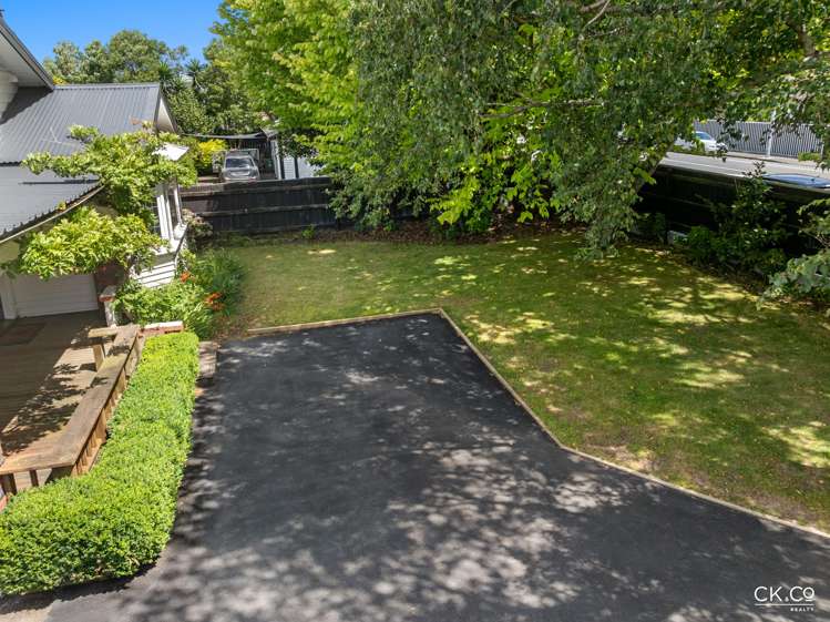 30 Ludlam Crescent Woburn_24