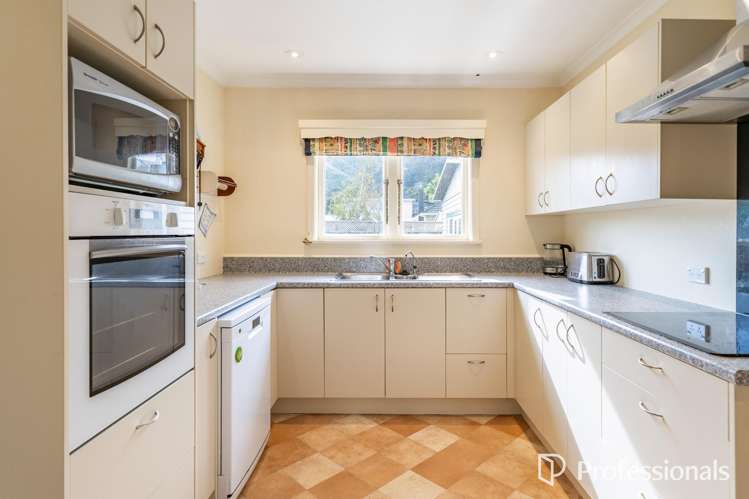 4 Miles Crescent Wainuiomata_10