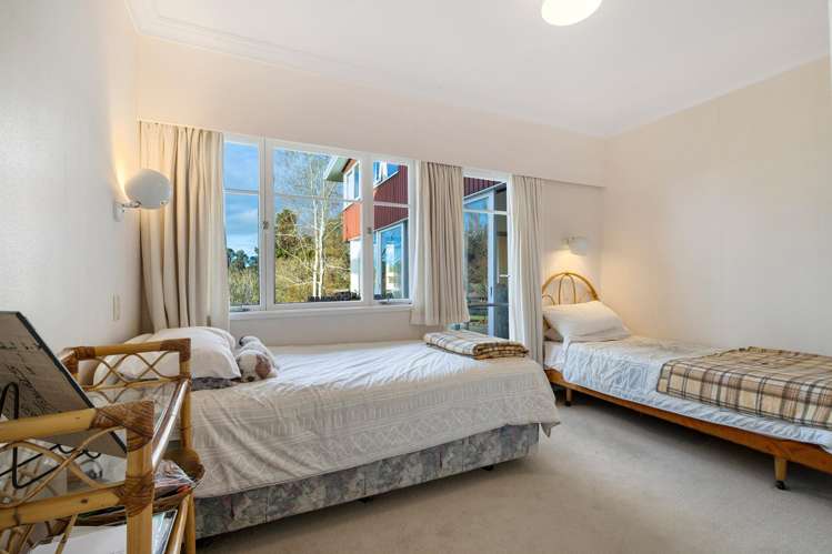 144 Lake Crescent Hamilton Lake_10