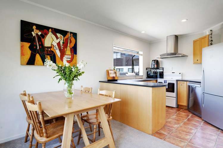 2/16 Heathglen Place Bayview_8