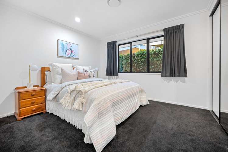 61 Somerton Drive Huntington_12