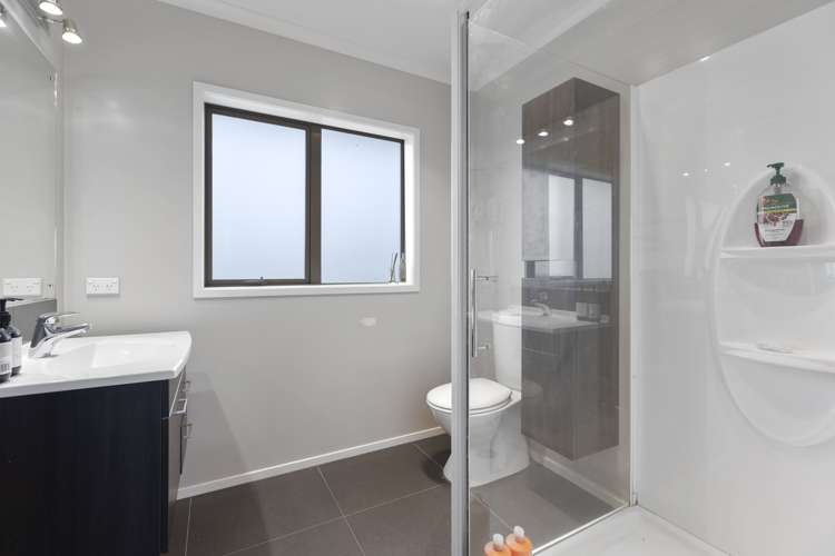 233 King Road Inglewood_16