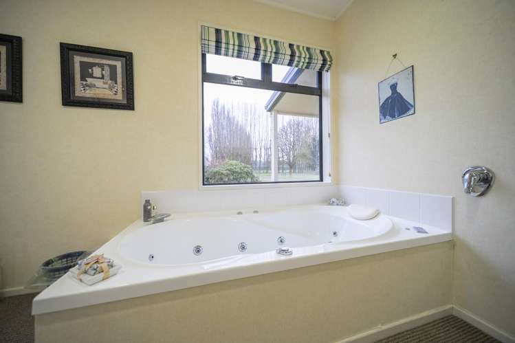 1127 Te Anau Mossburn Highway Hillside_22