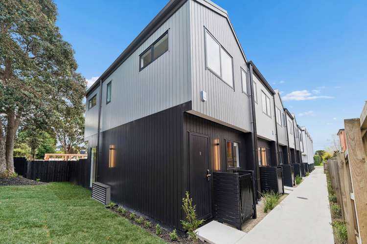 8/12 Yeovil Road Te Atatu Peninsula_27