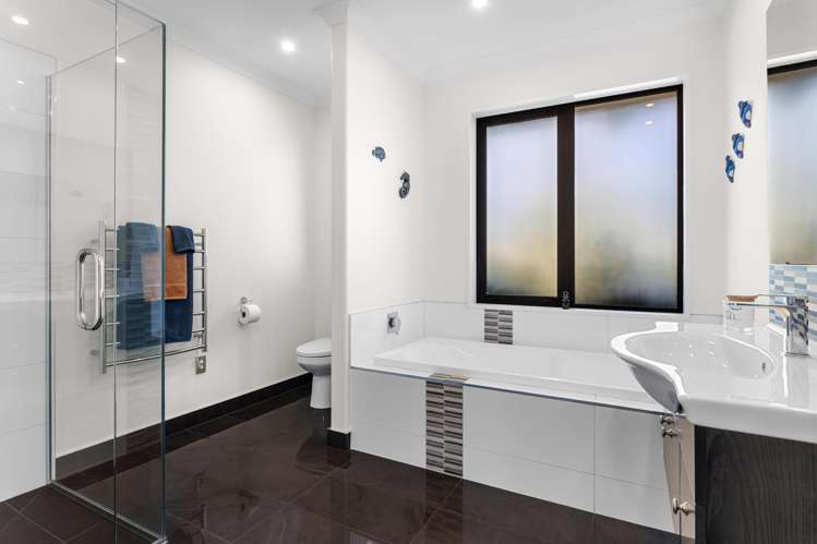 2 Leyland Crescent Swannanoa_18