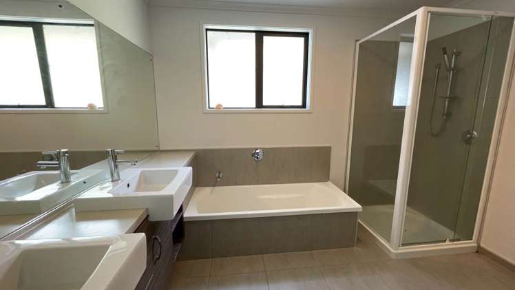 80 Waldorf Crescent Orewa_6