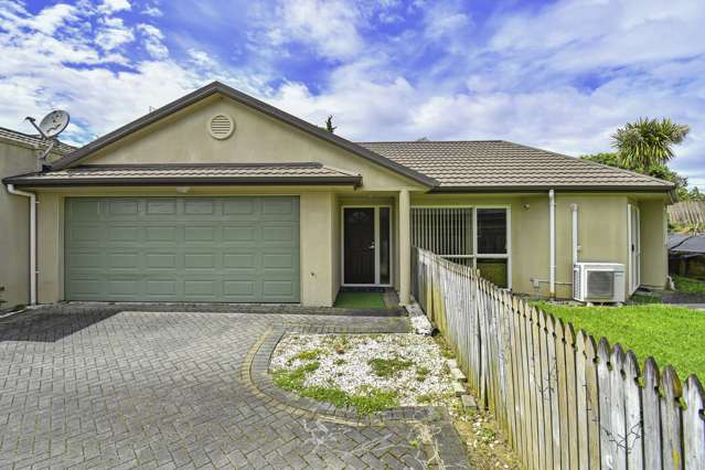 3/8 Saints Court Manurewa_1