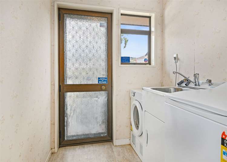 2/1 Thorrington Road Cashmere_10