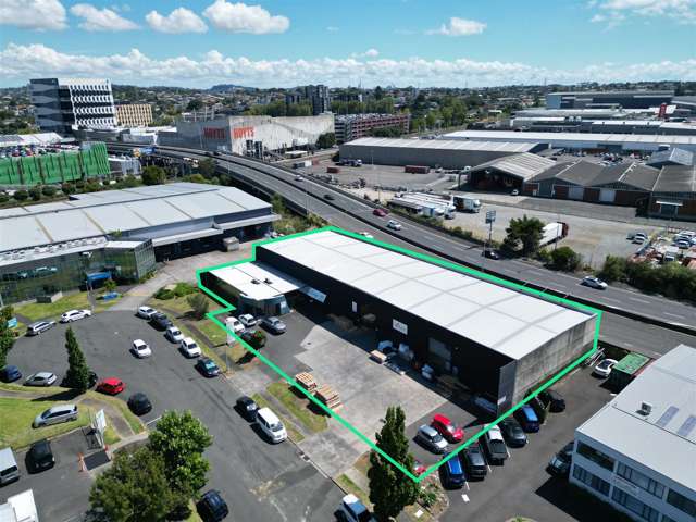 Modern Warehouse in Sylvia Park Precinct