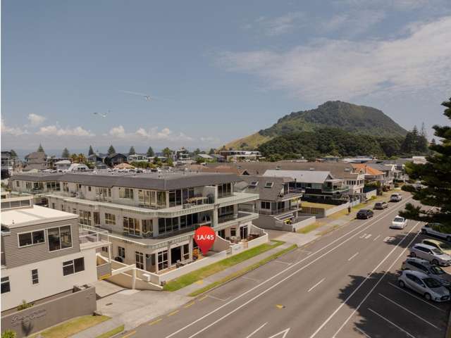 Front-Row Living on Marine Parade