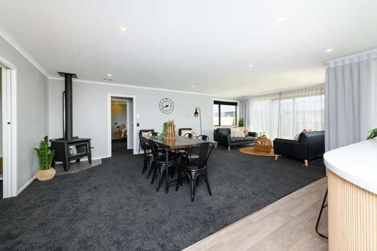 27 Reid Line West Feilding_12