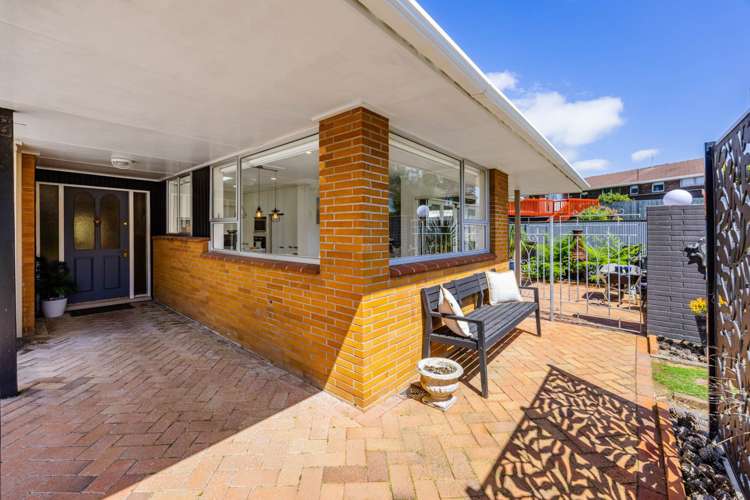 7 Tyrian Close Half Moon Bay_28