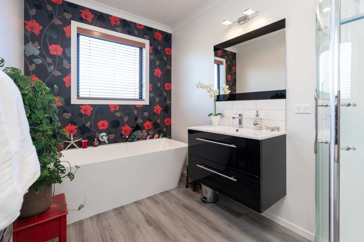 18 Takahe Drive Paraparaumu Beach_30