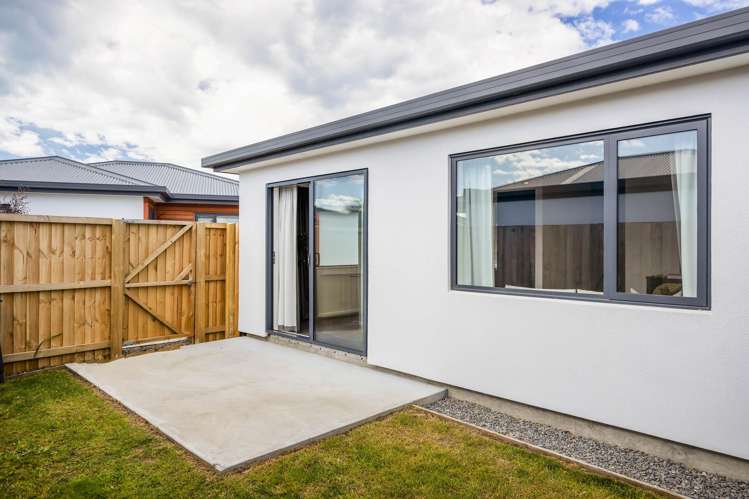 1/9 Raupo Street Bromley_12