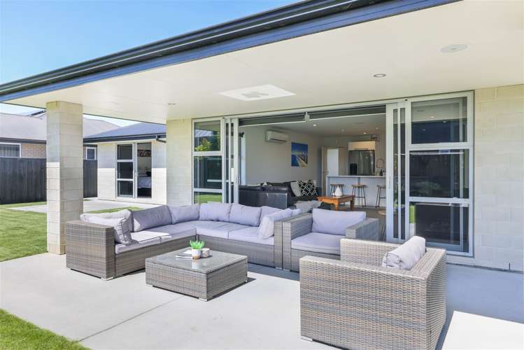 42 Charlesworth Drive Allenton_17