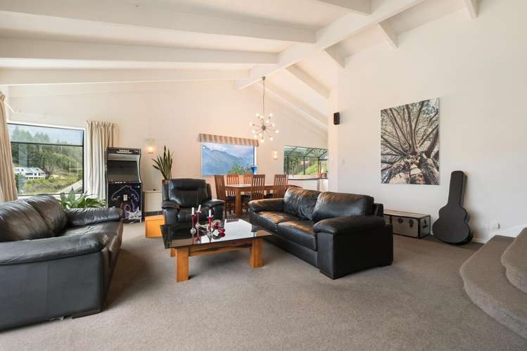 20 Greenstone Place Fernhill/Sunshine Bay_13