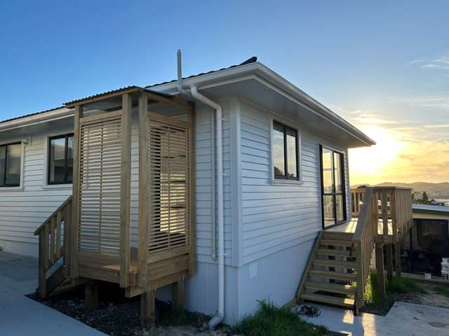 Charming 2-Bedroom Home with a Sleep-out